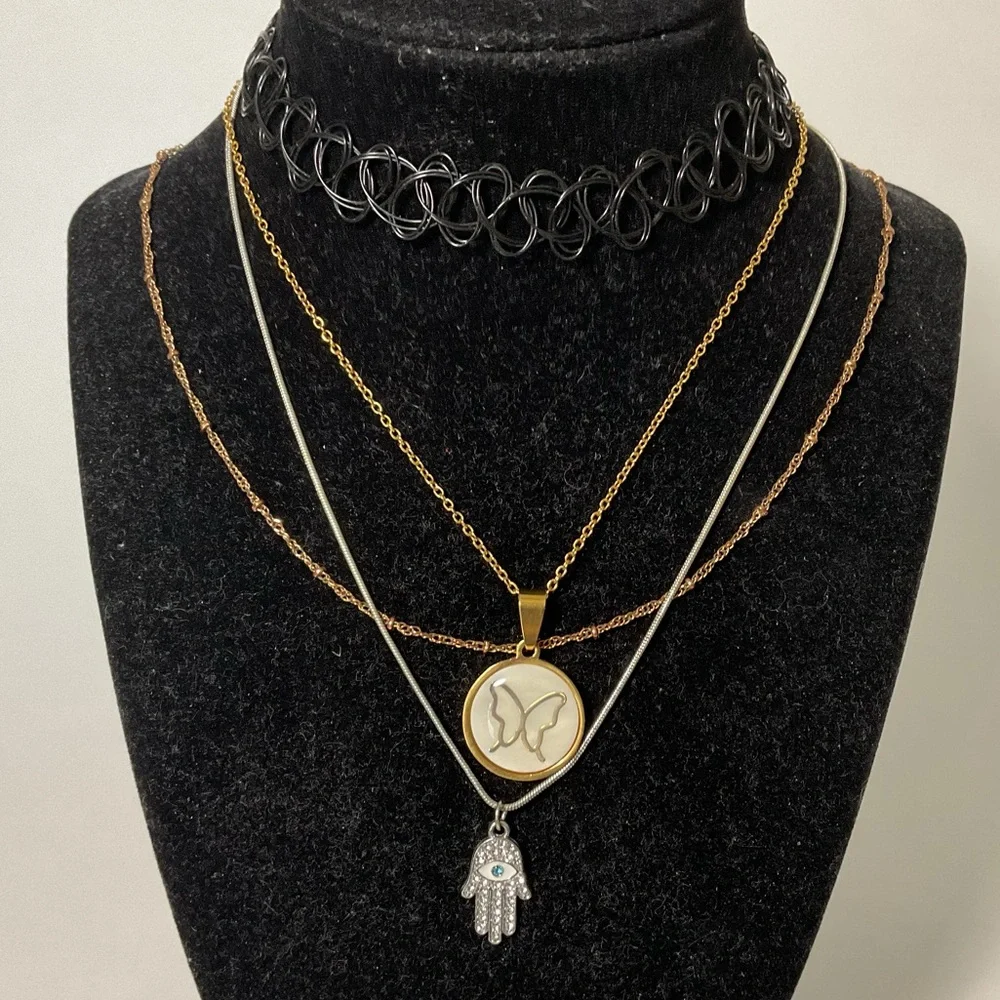 Assorted Jewelry Collection - Picture 5 of 9